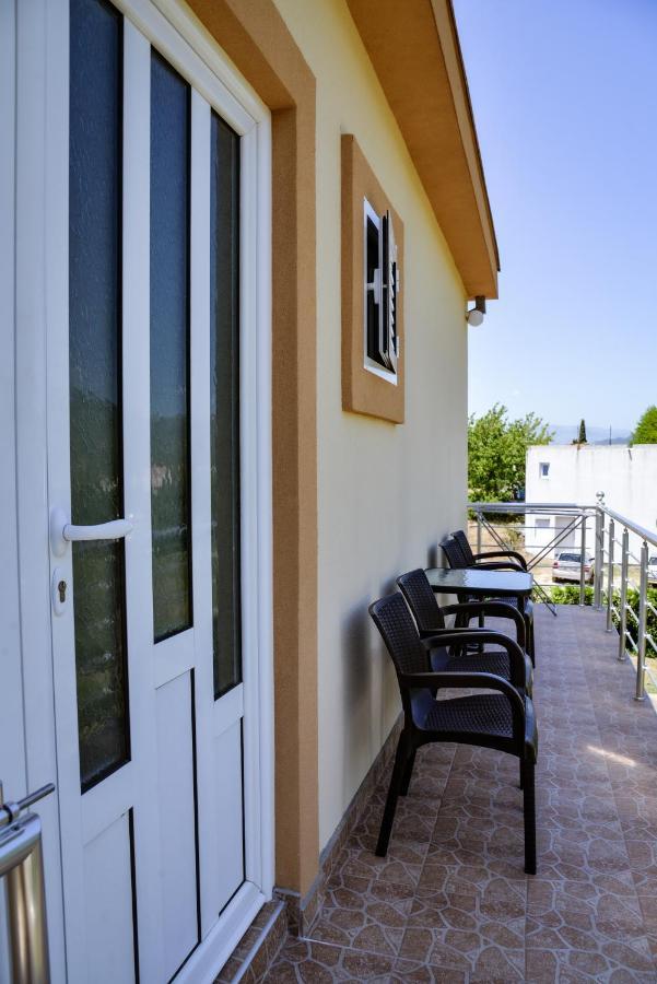 Apartment Nikola Kotor Bagian luar foto