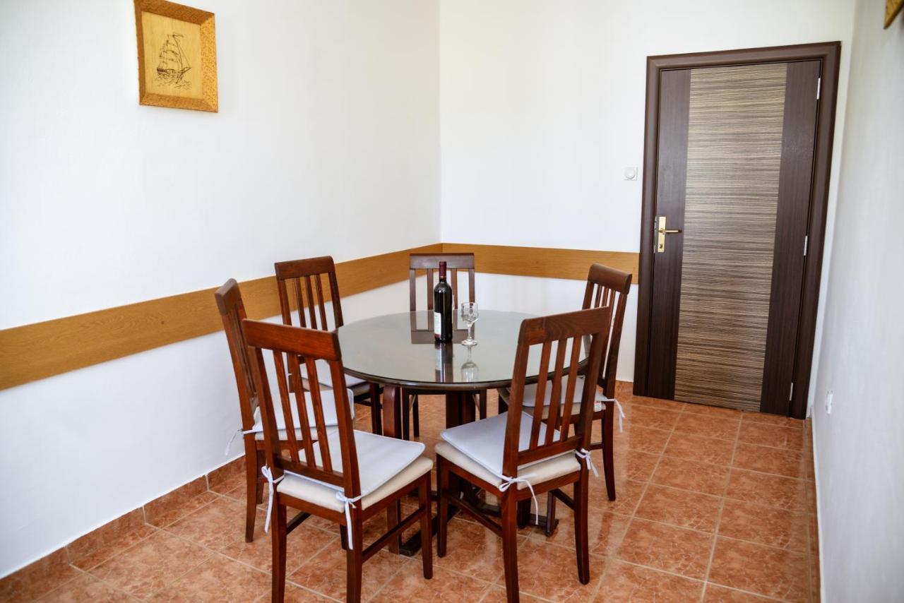 Apartment Nikola Kotor Bagian luar foto