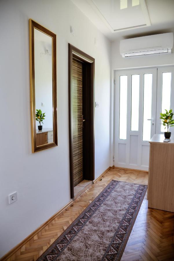Apartment Nikola Kotor Bagian luar foto